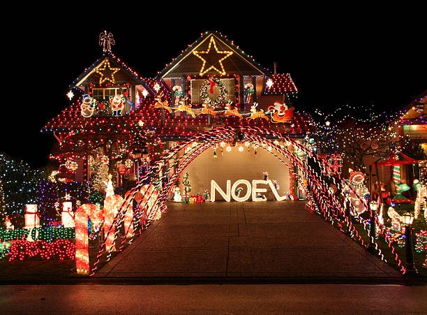 Take Down Outside Christmas Lights On Your Garage