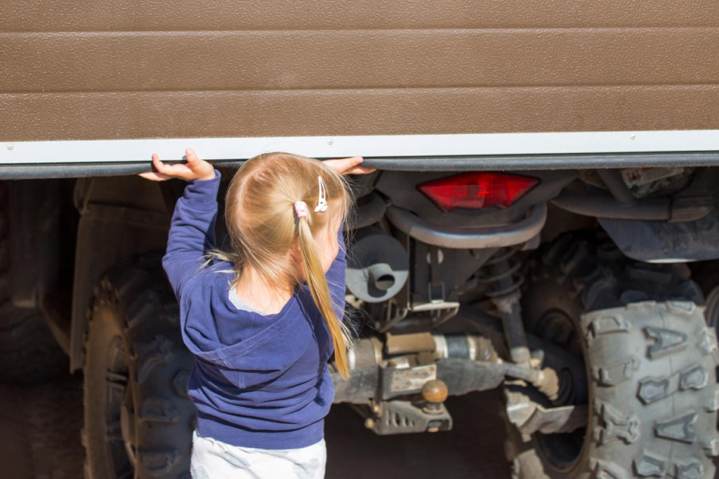 7 Garage Door Safety Tips Your Family Should Know